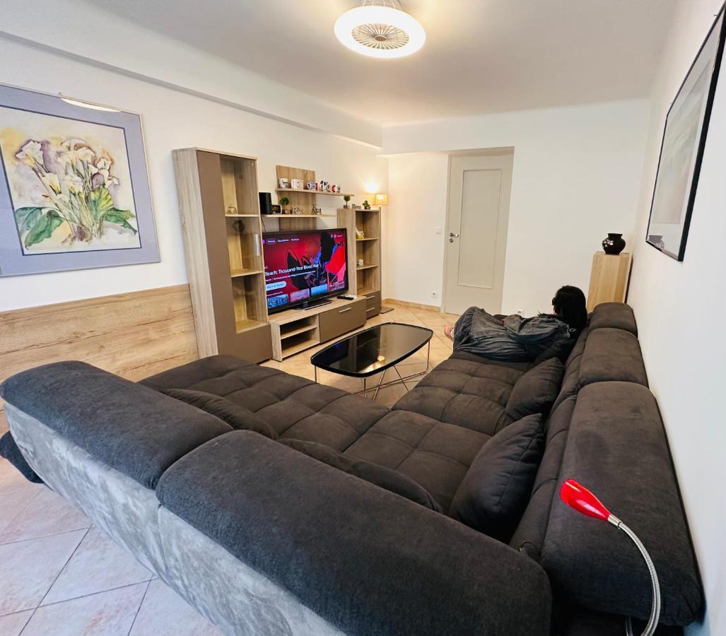 The Nice - 3 Rooms, 3Air Cond, 3Tv, 3Fans, 2 Wc, Wifi Everywhere 5Min Aeroport, Train, Beach, 1Min Tram, 15 Min Centre, Port, Parking Possible Luaran gambar